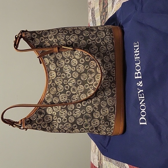 Dooney & Bourke Bubble Logo Print w/Dustbag - Picture 1 of 15